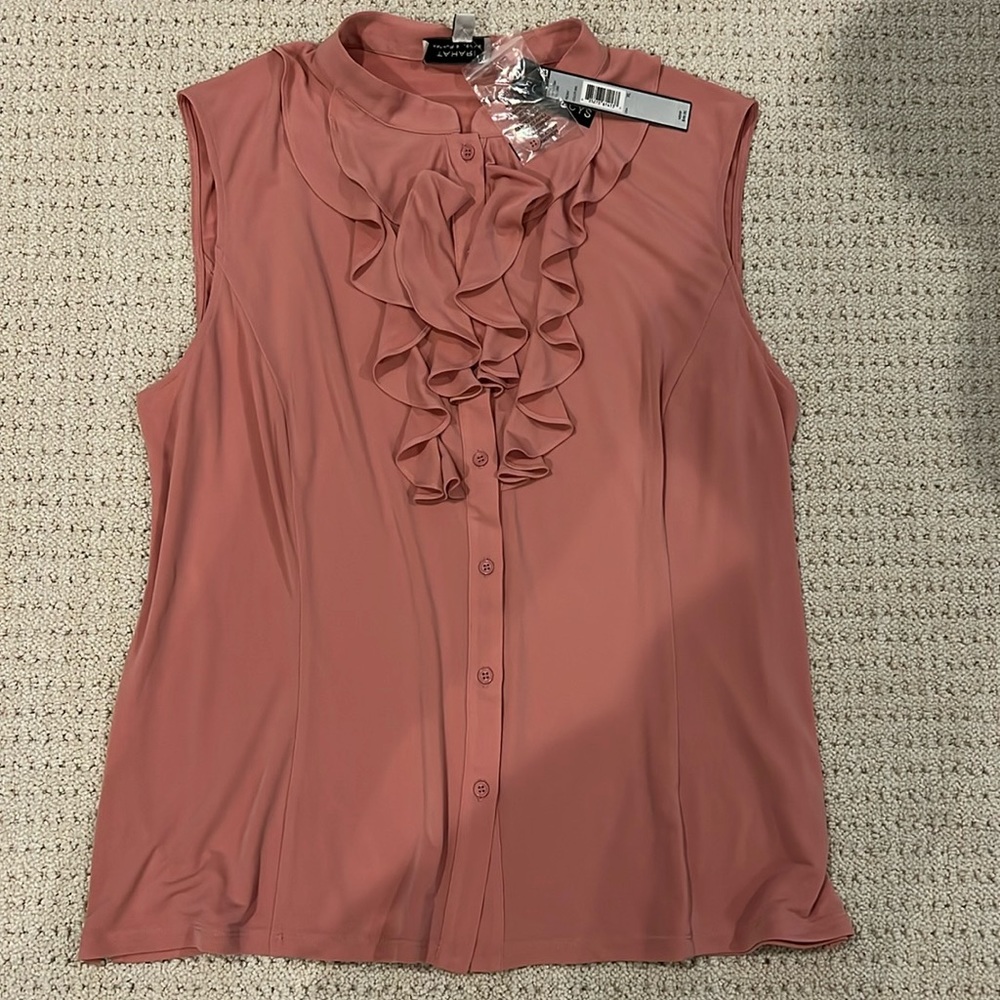 Tahari, size XL NWT sleeveless blouse